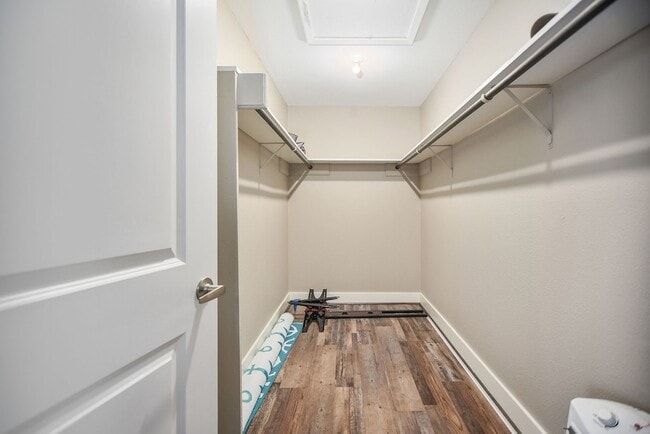 Building Photo - 8 Las Brisas Pl