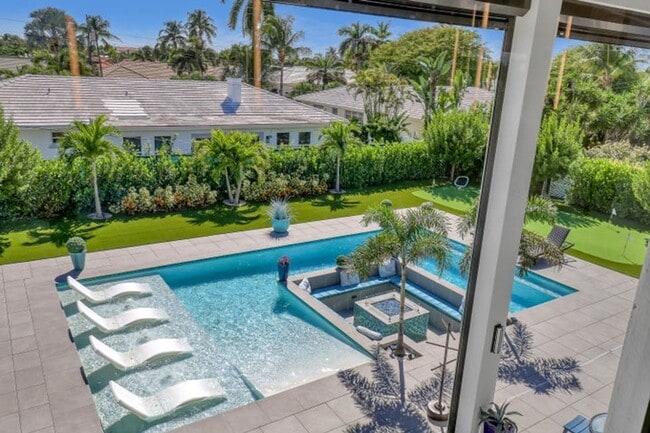 Building Photo - 1161 Pine Point Rd