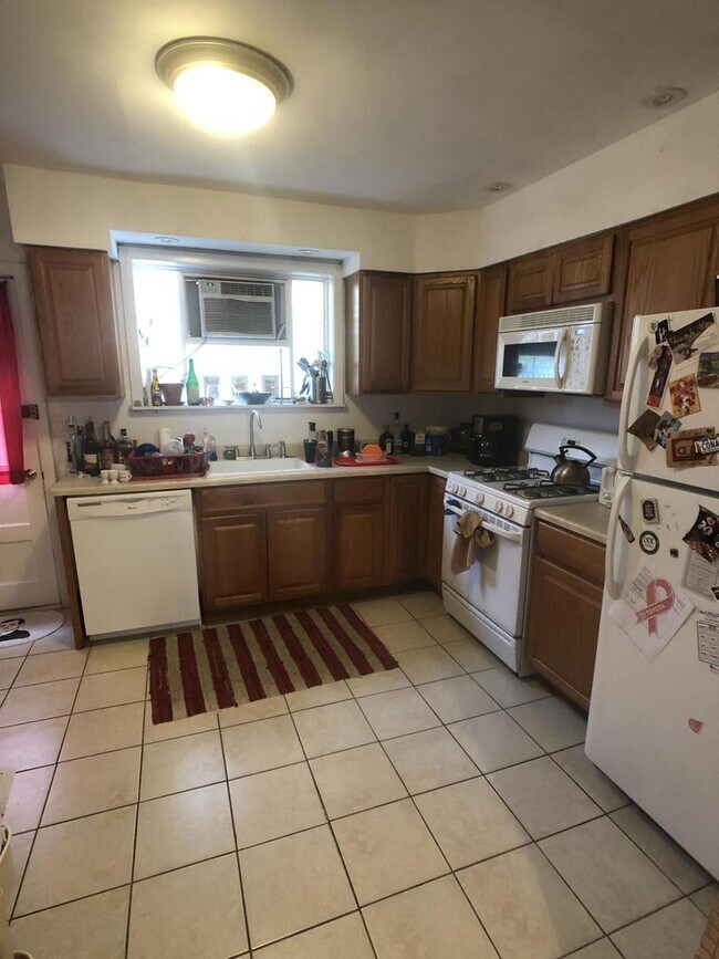 Building Photo - Modern 3 Bedroom, 1 Bath Passyunk Sq. Home...