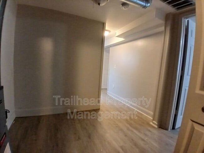 Building Photo - 519 Maier Dr