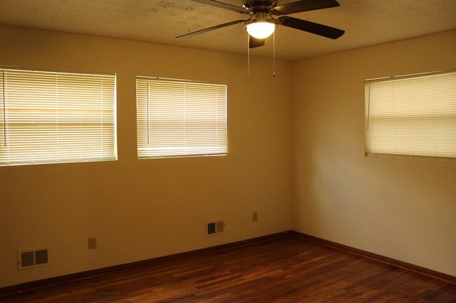 Building Photo - 3301 Scottwood Rd