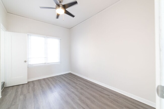 Building Photo - 207 N Berendo St