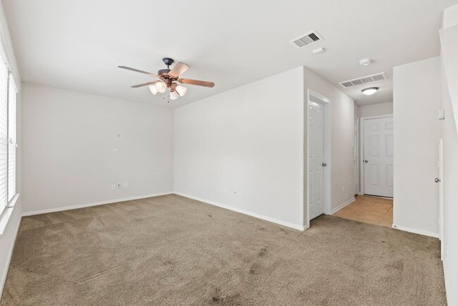 Building Photo - 3334 Clearview Villa Way