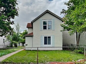 Building Photo - 1910 W Chelton Ave
