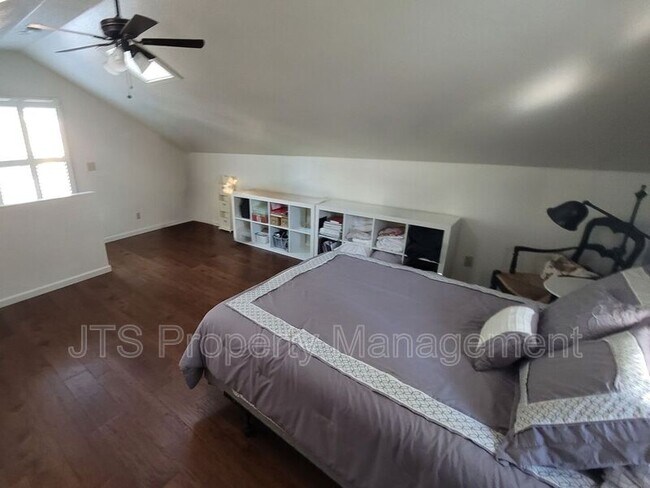 Building Photo - 1717 H St