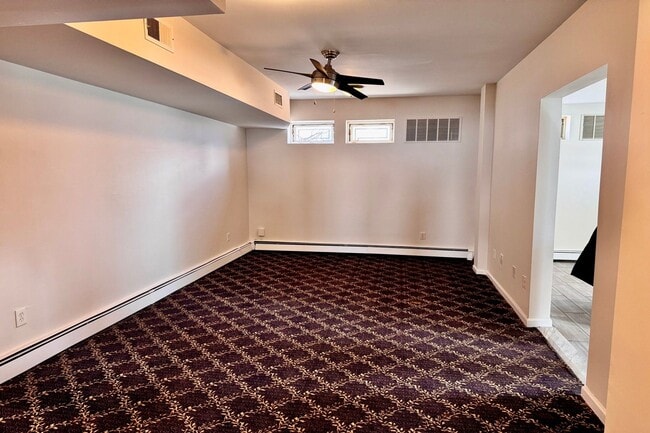 Building Photo - 11 N Dean St