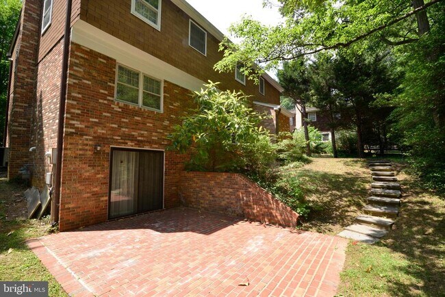 Building Photo - 1317 Forestwood Dr