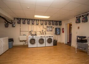 Building Photo - 119 Highland Ave