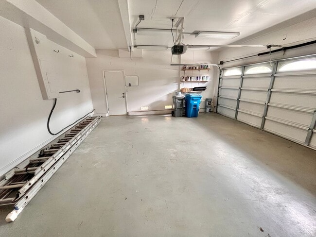 Building Photo - Beautifully Remodeled 4-Bedroom, 2.5 Bath ...
