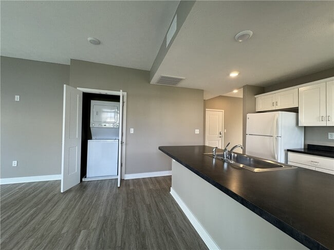 Building Photo - 29 Grn Spg Ln