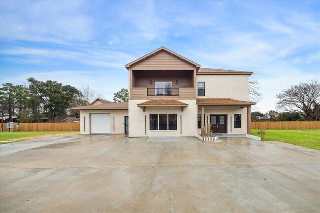 Primary Photo - 24727 Saddlespur Ln