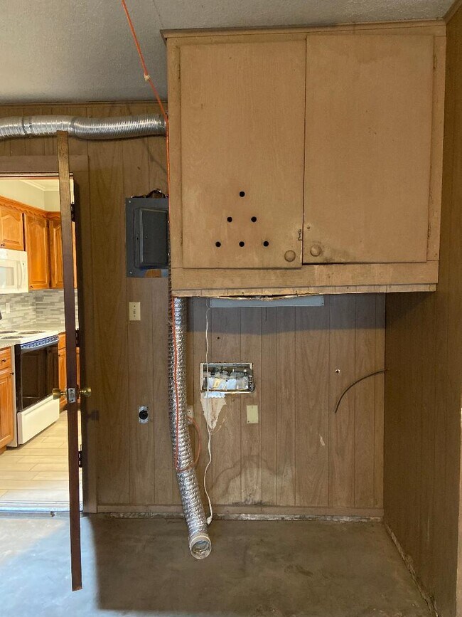 Building Photo - 1506 Canterbury St