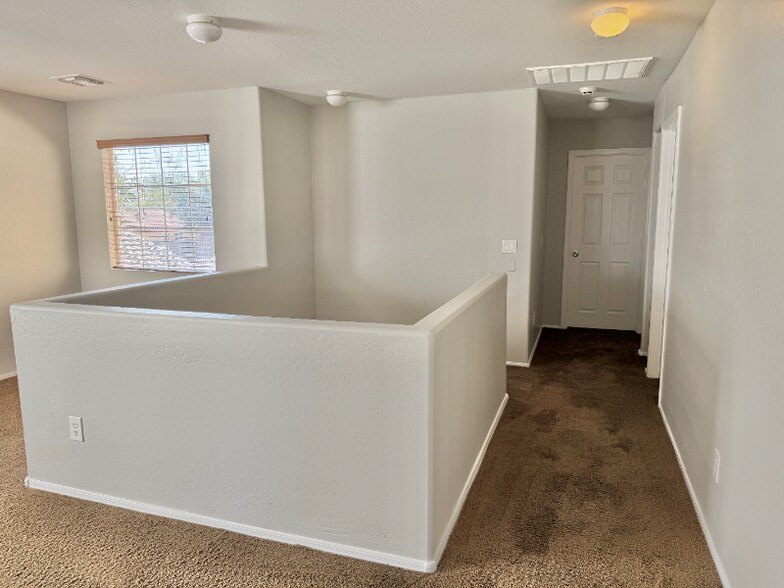 Building Photo - 1337 E Stirrup Ln