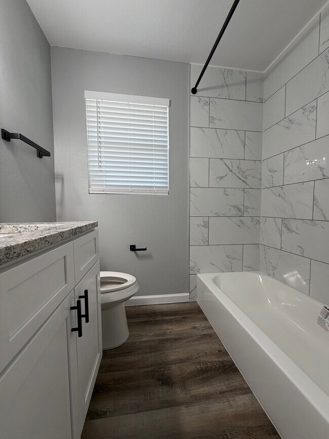 Building Photo - 12 Pershing