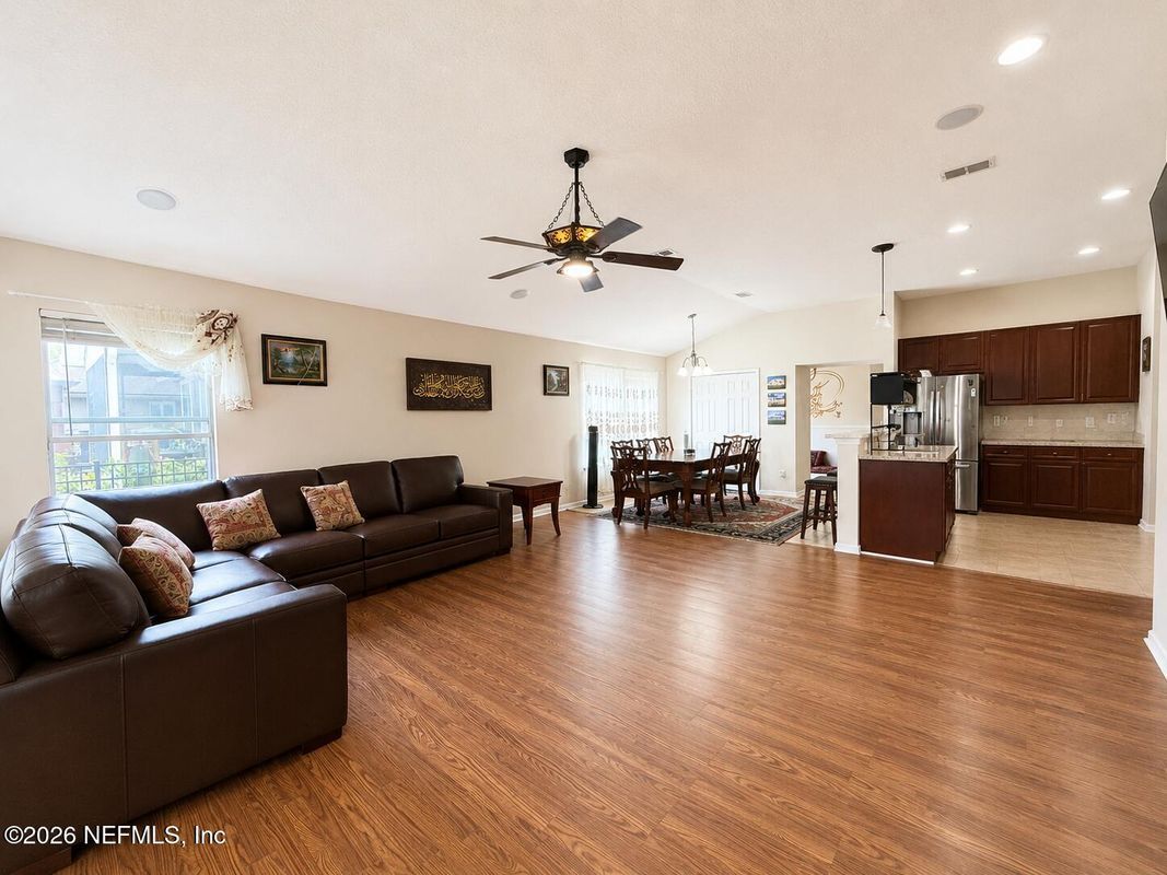 Building Photo - 4182 Victoria Lakes Dr W