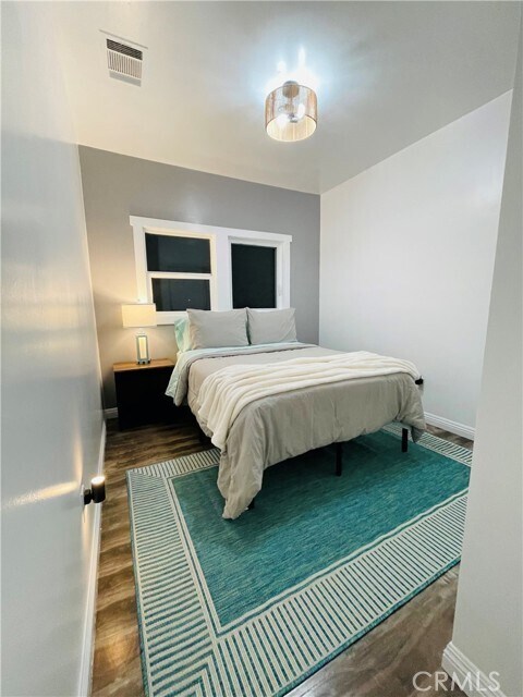 Building Photo - 3665 Normandie Ave