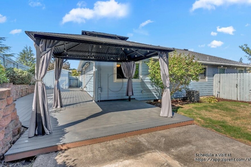 Building Photo - 1760 Kenard St NW