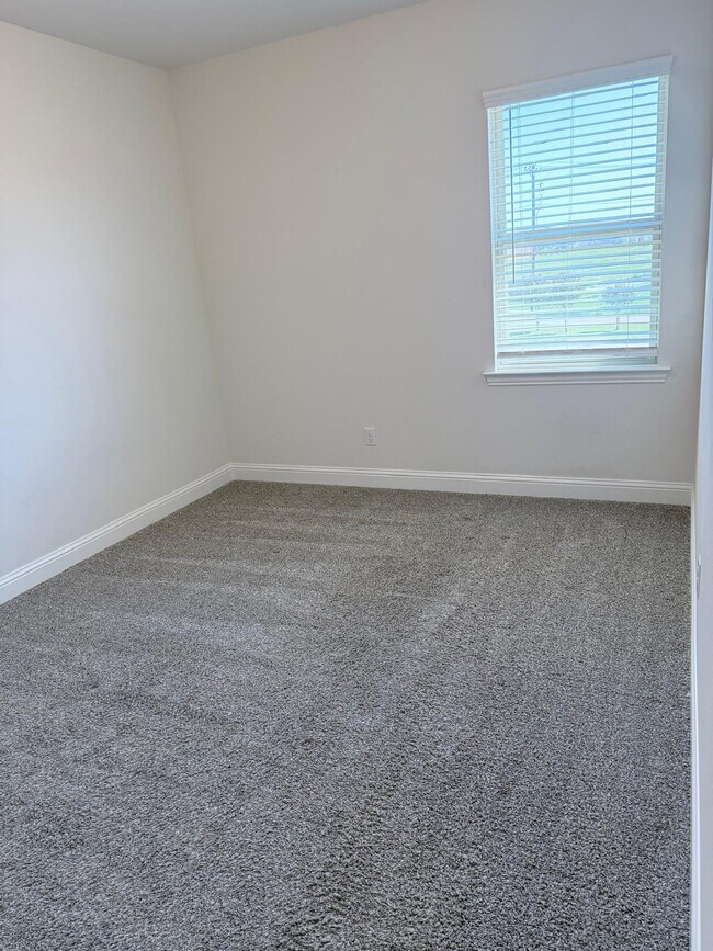 Building Photo - 4717 Piedras Lanzar Dr