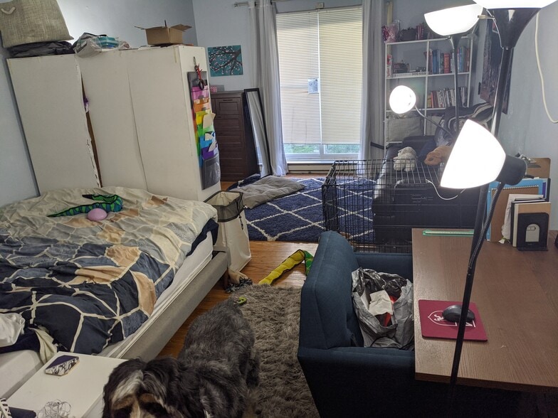 Building Photo - 3909 Pine St