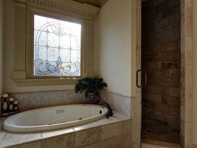 Building Photo - 502 Rivercliff Trce