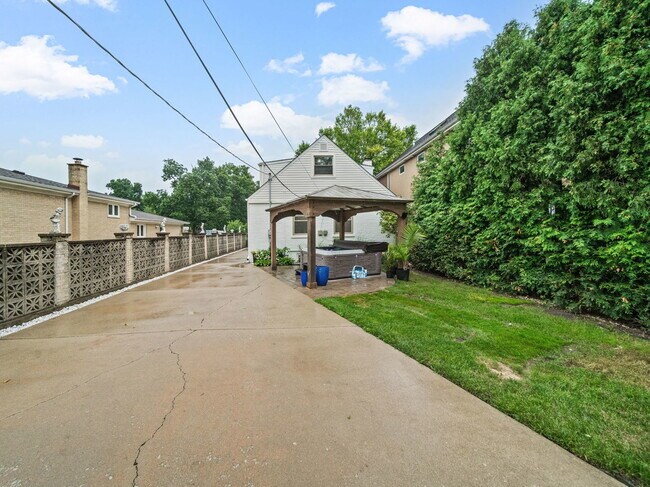 Building Photo - 1508 Potter Rd