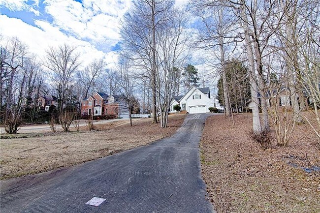 Building Photo - 3503 Pine Grove Dr