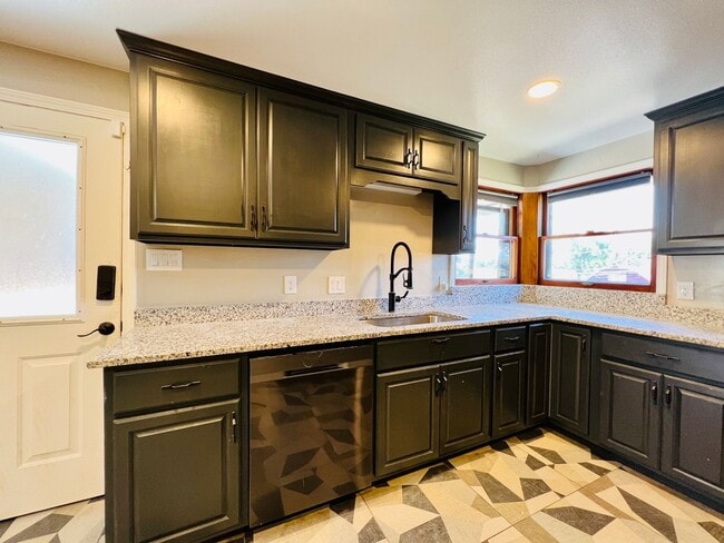 Building Photo - 2875 S Sherman St