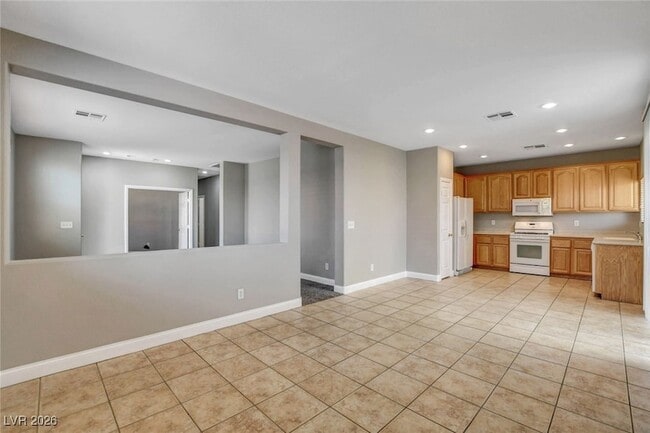 Building Photo - 3605 N Porch Swings Way