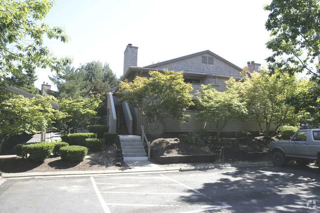 Building Photo - Kingsgate Park Condominiums