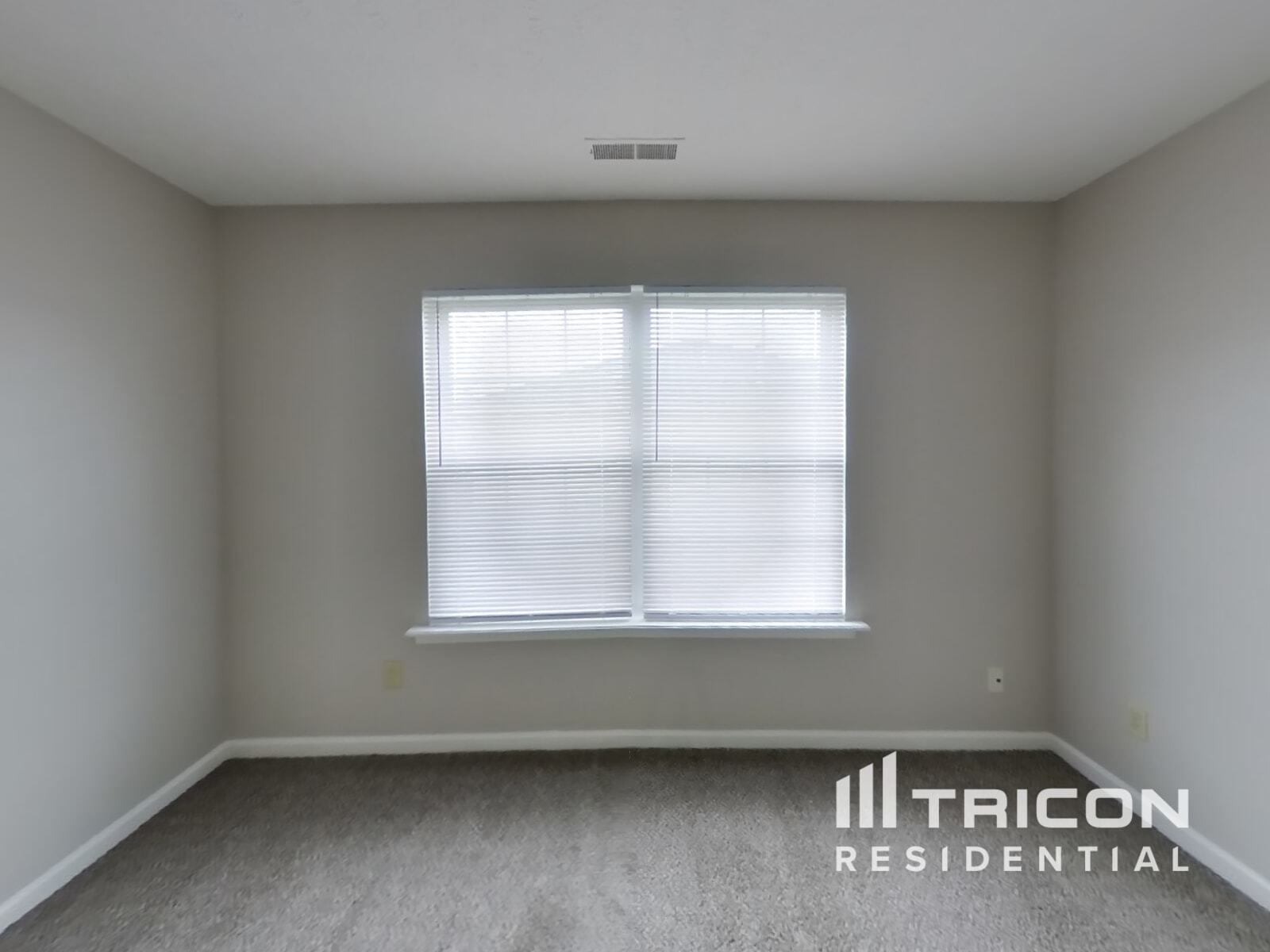 Building Photo - 625 Eastpointe Dr