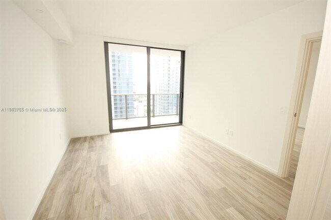 Building Photo - 801 S Miami Ave