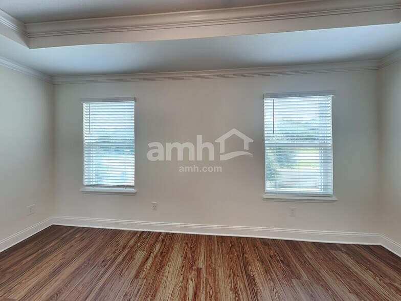 Building Photo - 4455 Reisswood Loop