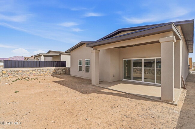 Building Photo - 925 Louisiana Downs Ave