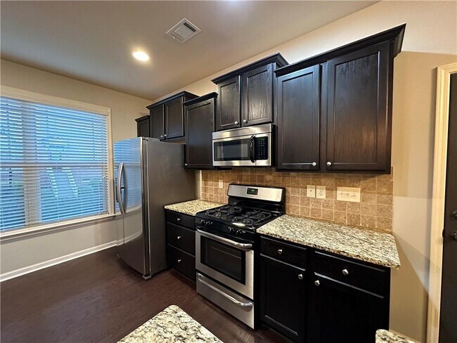 Building Photo - 4441 Lassen Ct