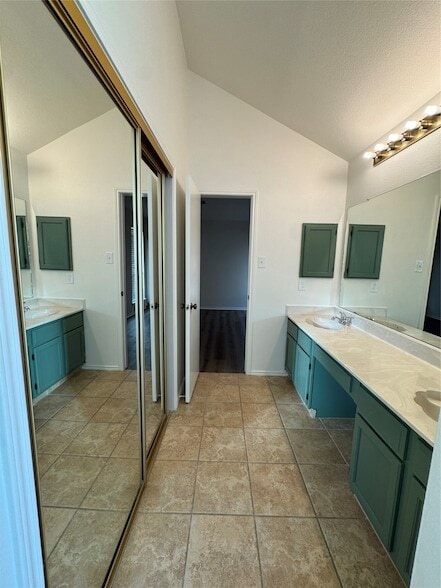 Building Photo - 503 Rose Dr