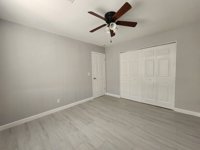 Building Photo - 143 S Doran