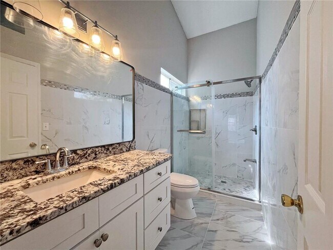 Building Photo - 1680 Racquet Club Cir NW