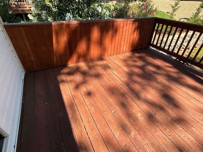 Building Photo - Rare short term lease with this 3/2 in Lake of the PInes - May or June-October