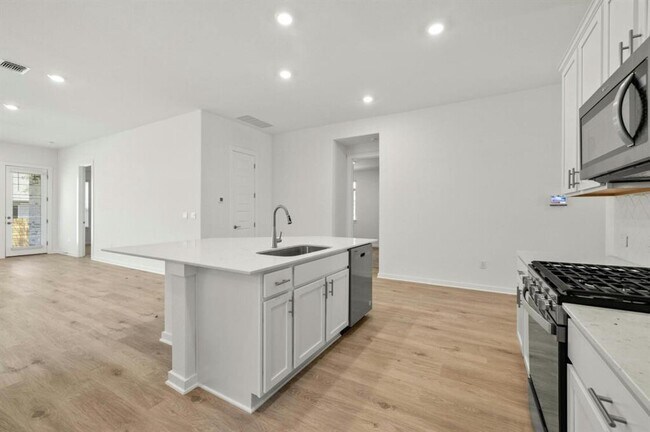 Building Photo - 2309 Magnolia Hl Dr