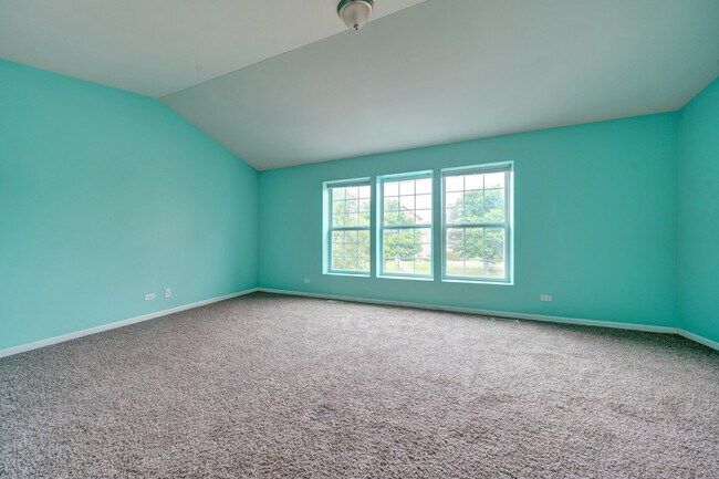 Building Photo - 511 Valentine Way
