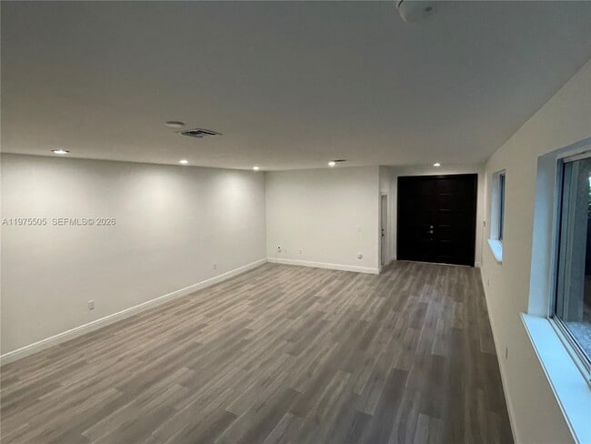 Building Photo - 2840 Shipping Ave