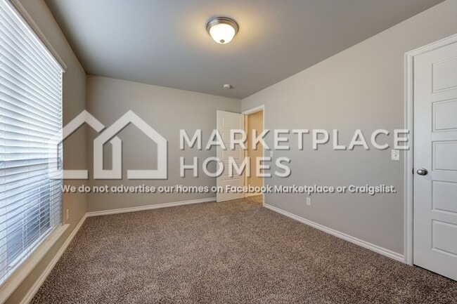 Building Photo - 3914 Wiltshire Dr