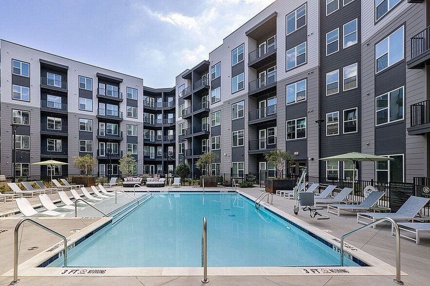 Building Photo - The Jayne