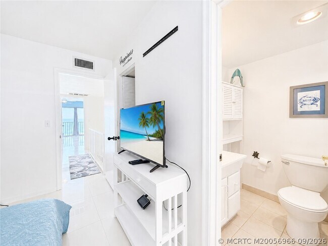 Building Photo - 11000 S Ocean Dr