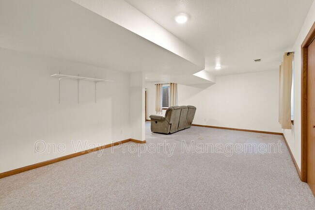 Building Photo - 508 Parkwood Dr
