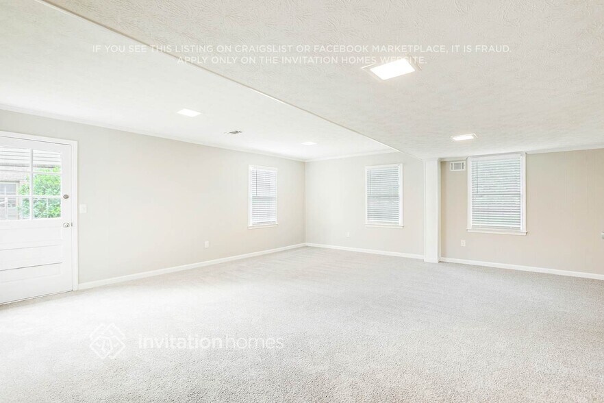 Building Photo - 5281 Delaware Ct SW