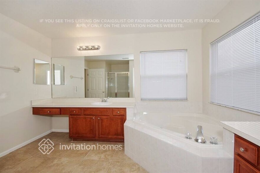 Building Photo - 10627 Cypress Trail Dr