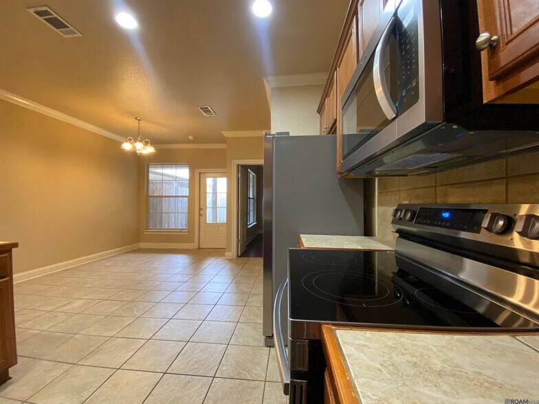 Building Photo - 4848 Windsor Village Dr