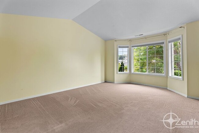 Building Photo - 9415 NW 28th Ct