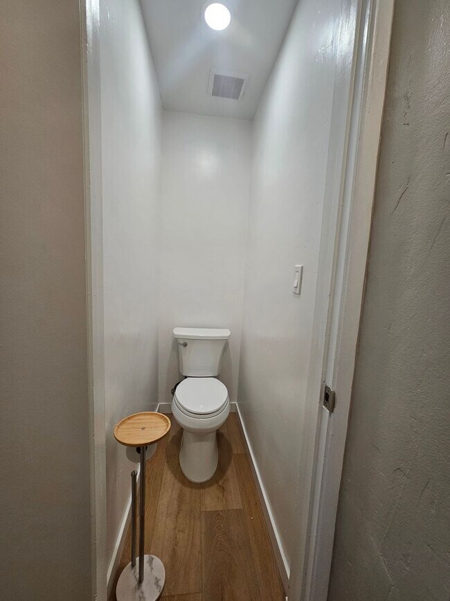 Building Photo - 7186 Central Ave